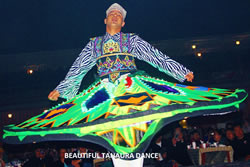 Beautiful Tanaura Dance