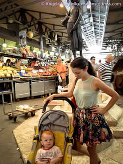Grocery shopping in the covered market of Modena - Mercato Albinelli