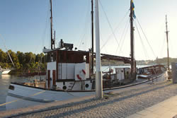 Strandvagen House Boat